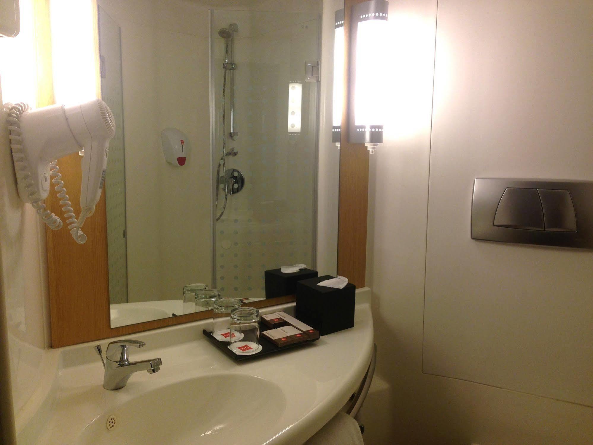 Swiss-Belinn Cawang Jakarta Ngoại thất bức ảnh